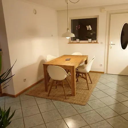 In Freiburg-gundelfingen Mit Garten *